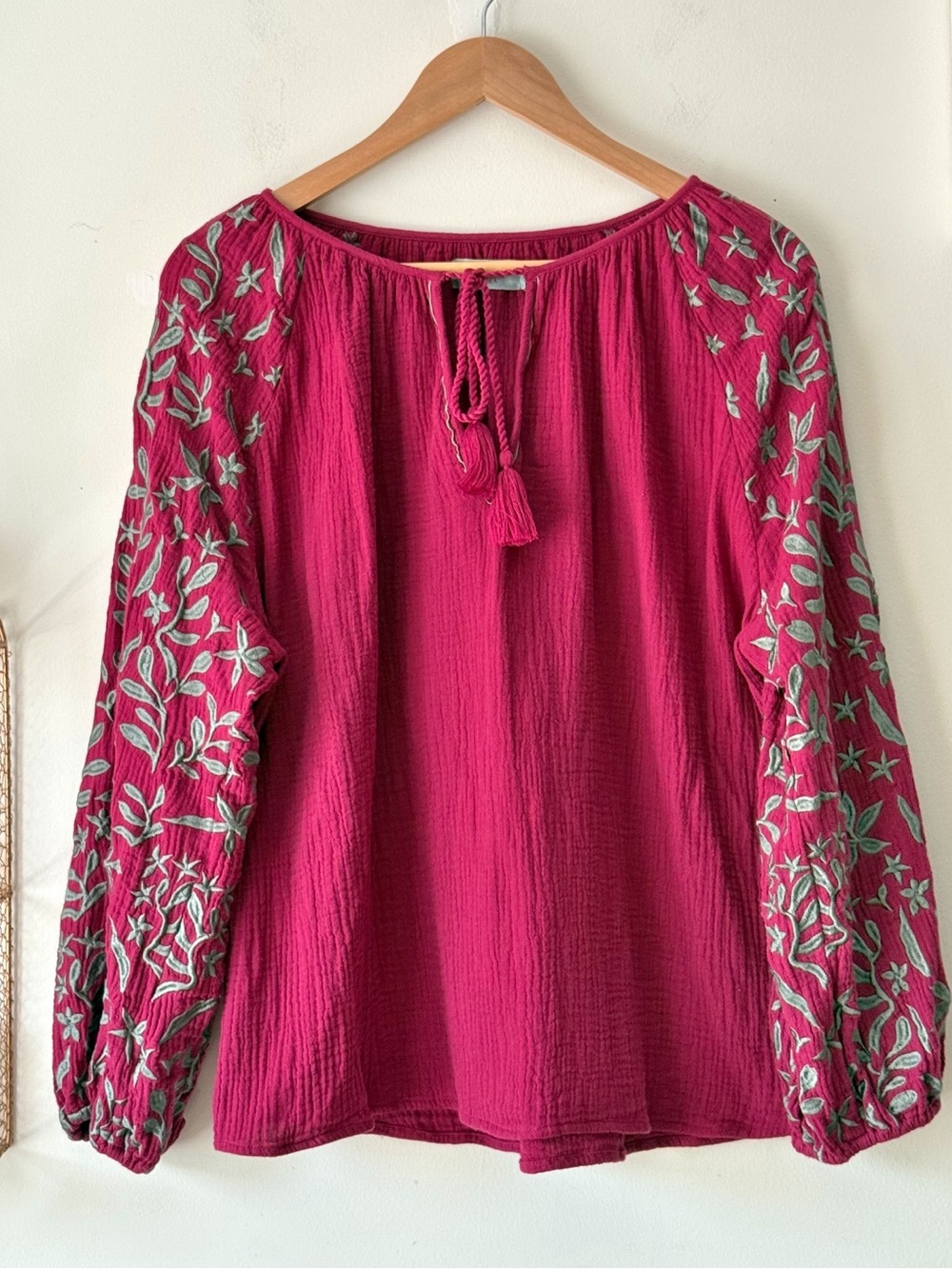 Voyageur by Mersea Palermo Cotton Embroidered Blouse Berry/Light Gray Size Large - Picture 7 of 12